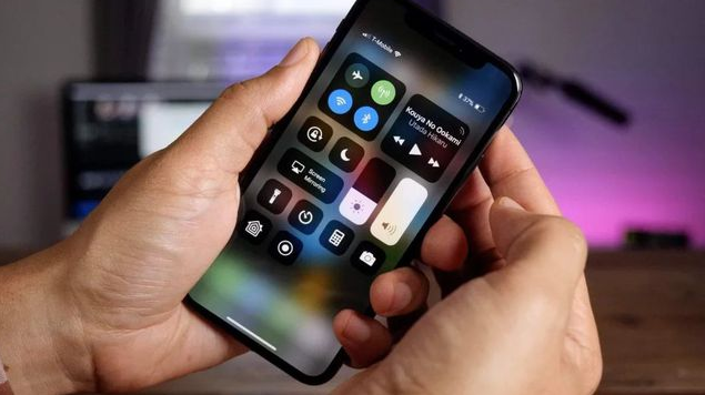察哈尔右翼中苹果手机维修分享iPhone 12信号差怎么办 